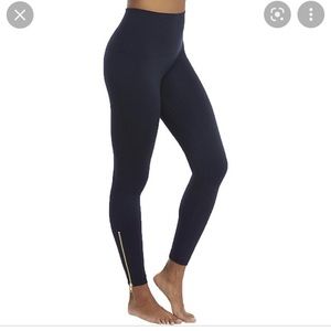 SPANX seamless side zip legging